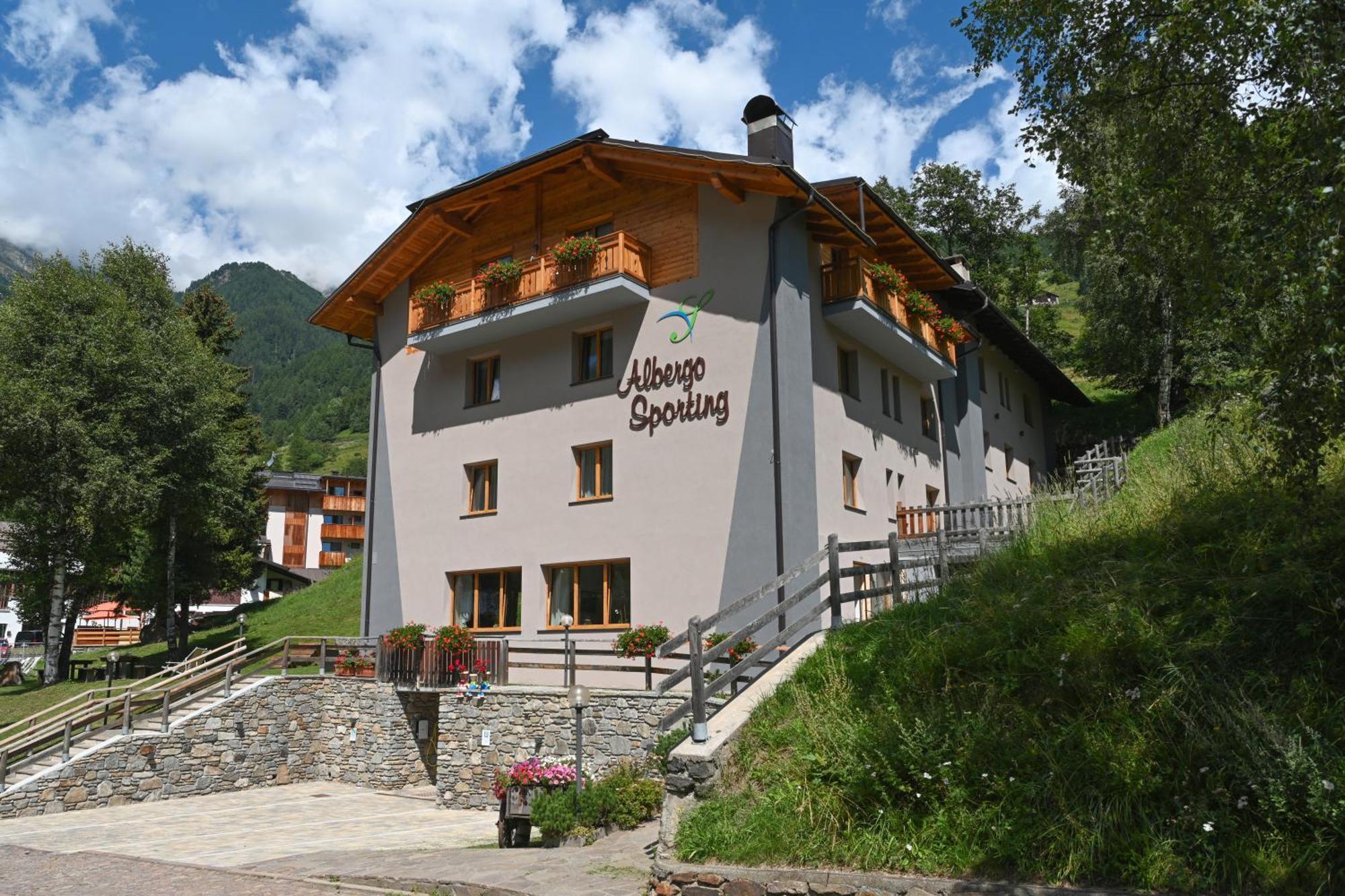 Albergo Sporting Peio Fonti Εξωτερικό φωτογραφία