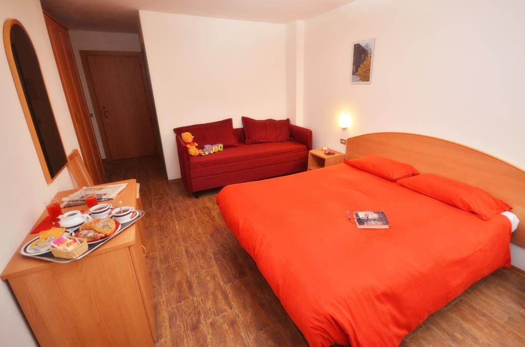Albergo Sporting Peio Fonti Εξωτερικό φωτογραφία